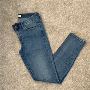 Gap True Skinny Jeans